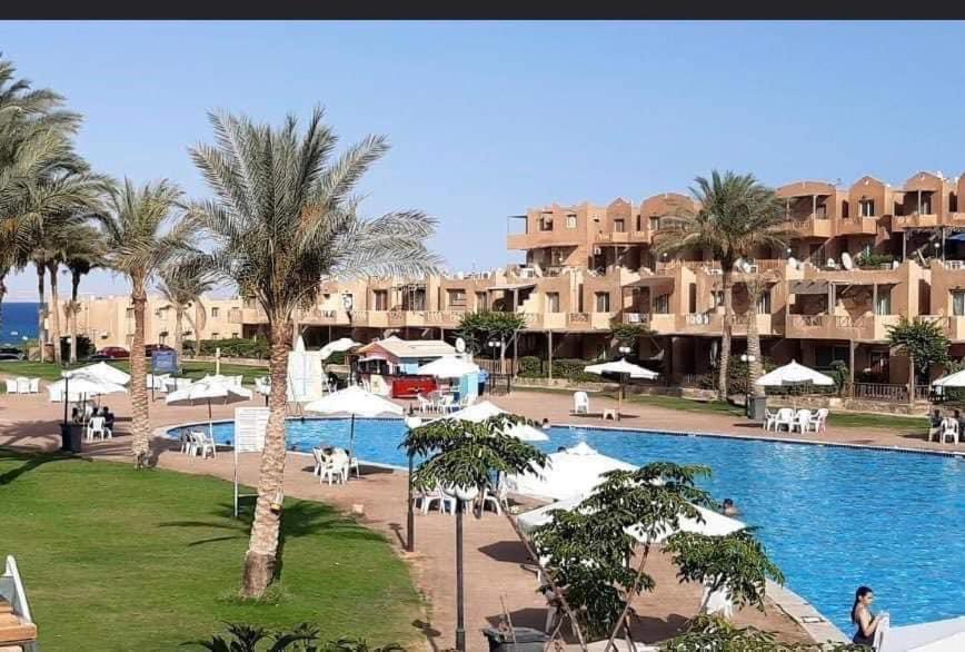 Chalet First Floor Two Bedrooms In Stella De Mare Ain El Sokhna For Families Only Ain Suchna Exterior foto